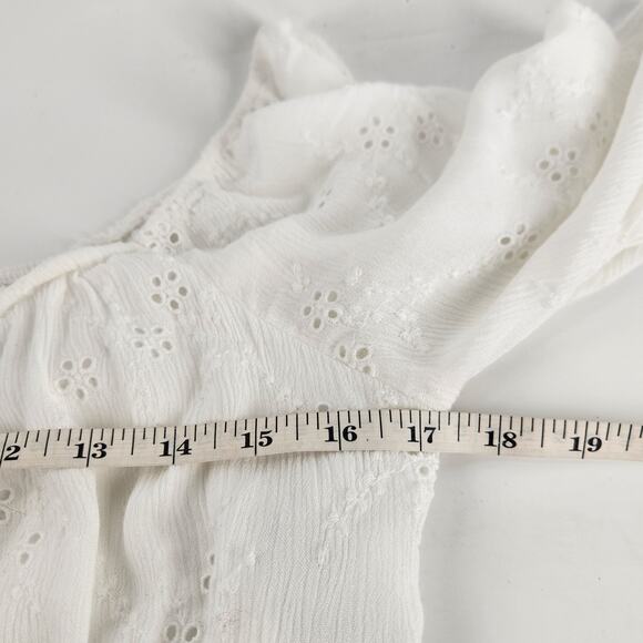 Hollister Eyelet Embroidered Peplum Crop Top Womens L White Cottagecore Blouse - Picture 8 of 9